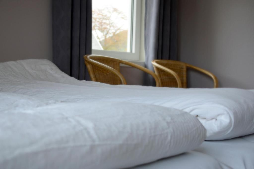Sentrum Hotel Nordfjordeid Habitación foto